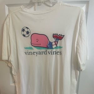 Mens vineyard vine tshirt